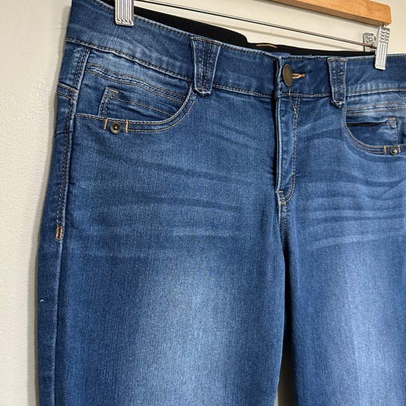 Democracy AB Solution Crop Jeans Womens 8 Dark Wash‎ Blue Denim Stretch Comfort - Picture 4 of 11